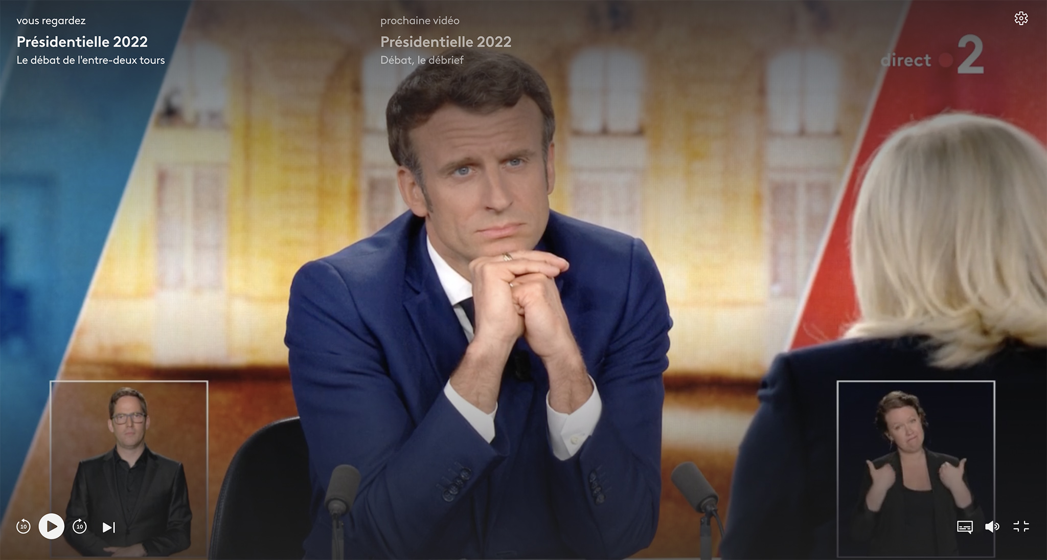 Närbild på Emmanuel Macron under debatten.