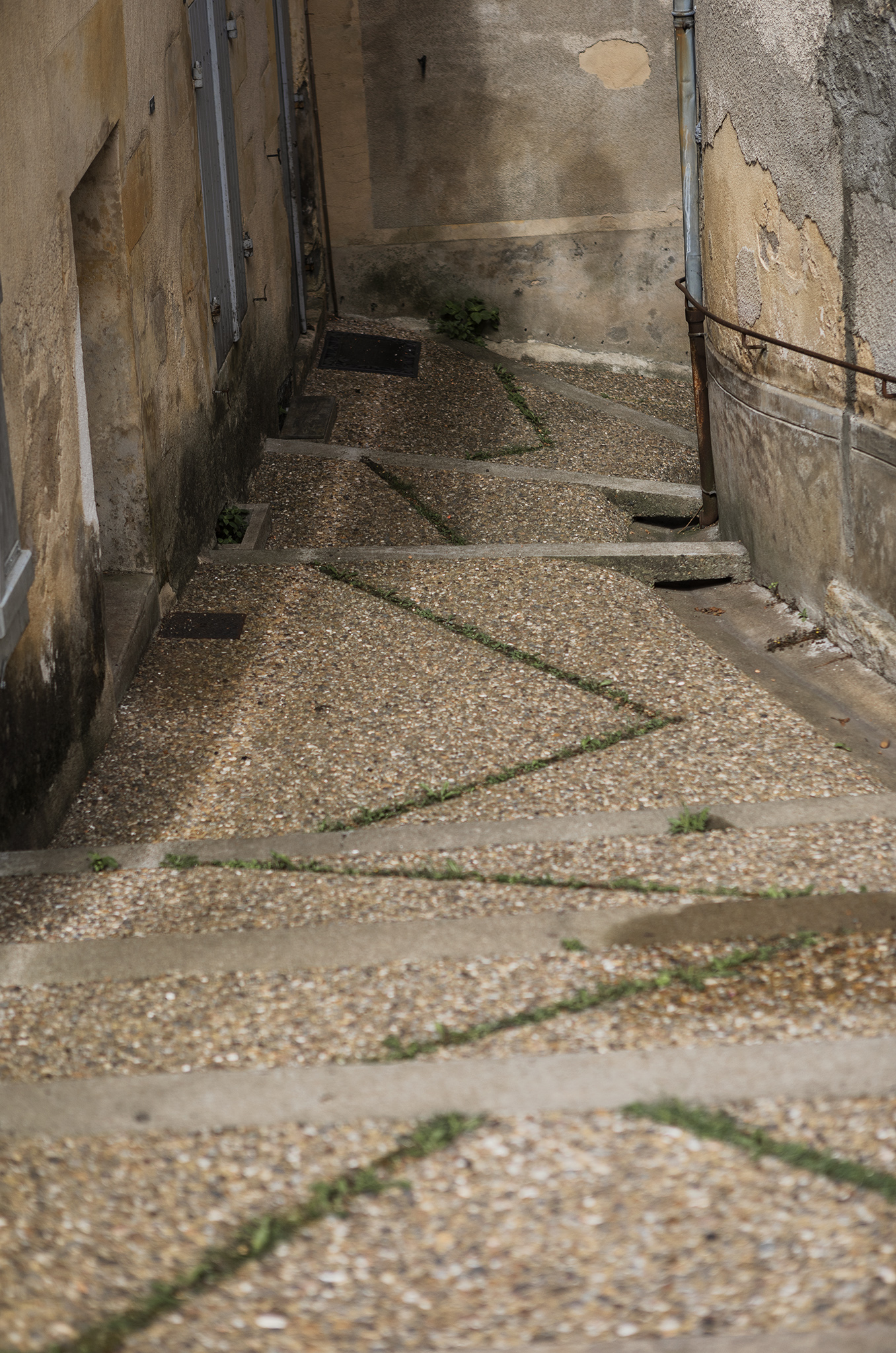 Stone stairs in Sainte-Alvère